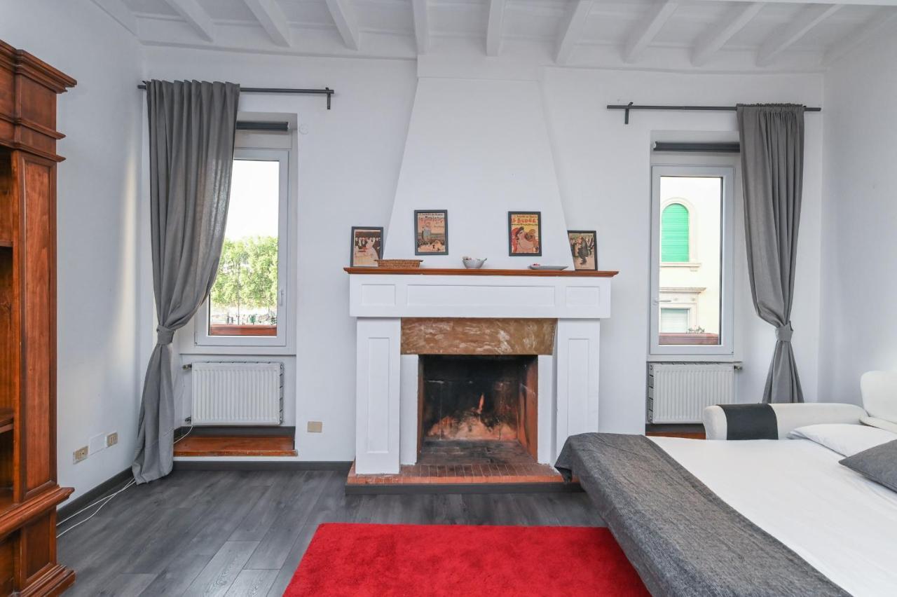 Gorgeous Trastevere Loft On The River Rom Eksteriør billede